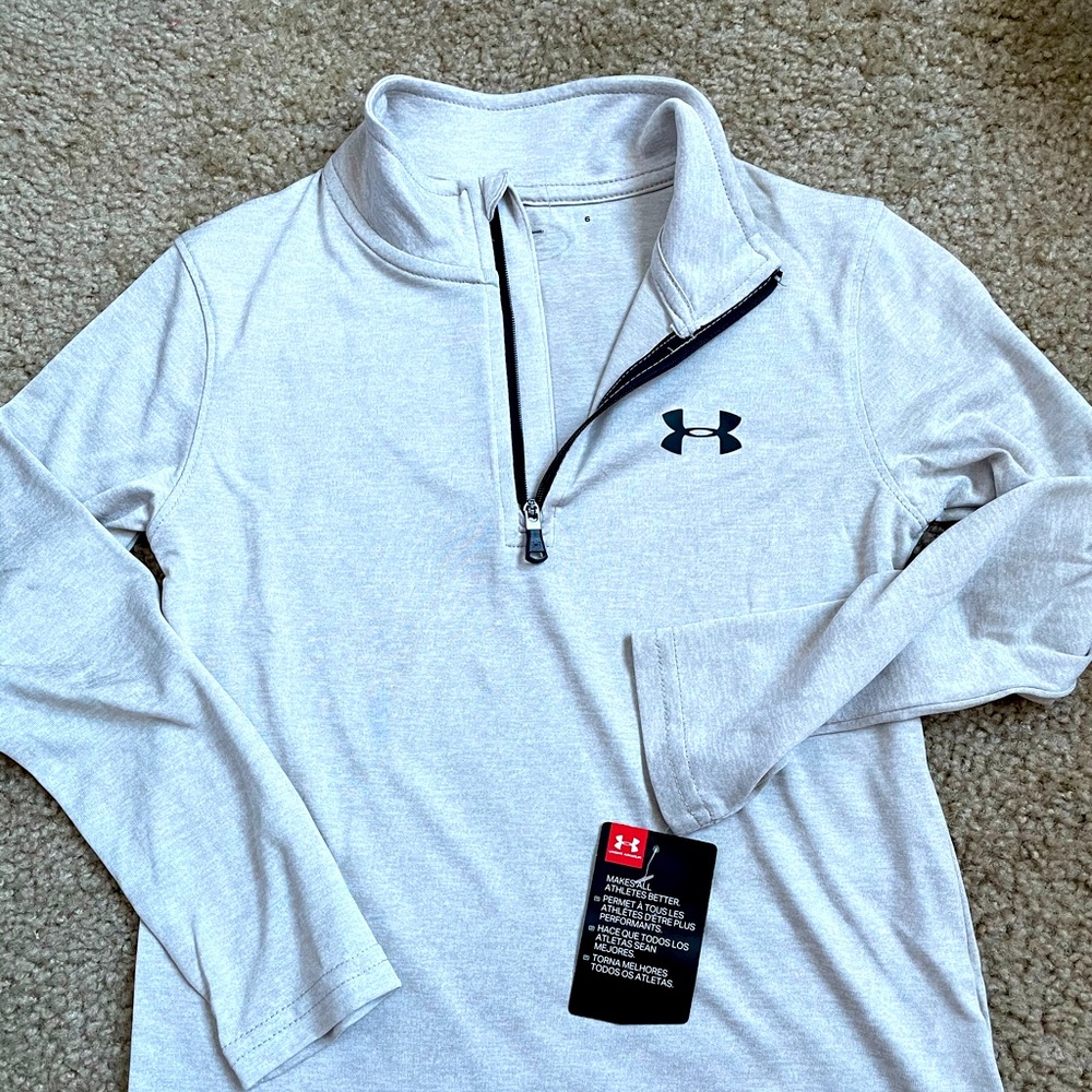 Under Armour 1/4 zip NWT youth size 6